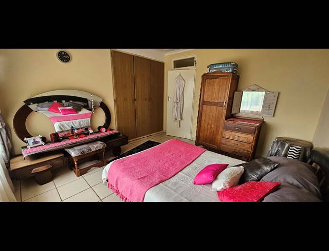 4 BEDROOM HOUSE FOR SALE IN HILLSHAVEN